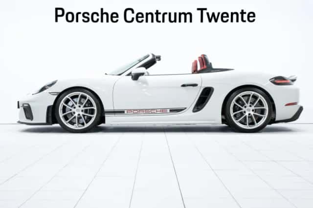Porsche 718 (2021) thumbnail 5