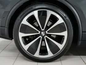 Porsche Macan (2024) thumbnail 11