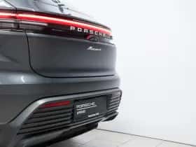 Porsche Macan (2024) thumbnail 20