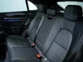 Porsche Macan (2024) thumbnail 32