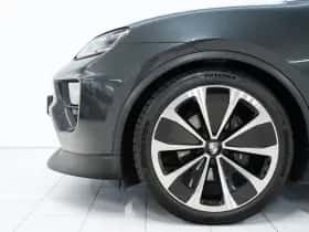 Porsche Macan (2024) thumbnail 6