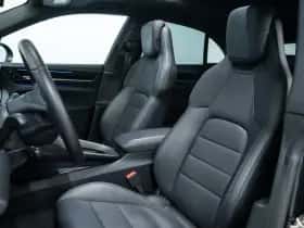Porsche Macan (2024) thumbnail 8