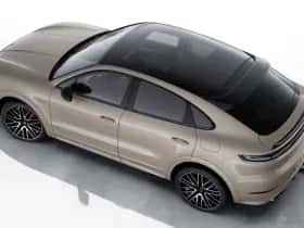 Porsche Cayenne (2024) thumbnail 4