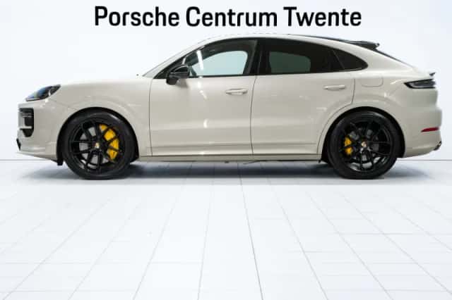 Porsche Cayenne (2024) thumbnail 5