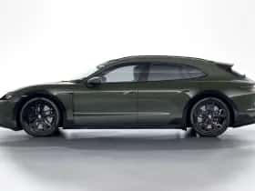 Porsche Taycan (2022) thumbnail 2