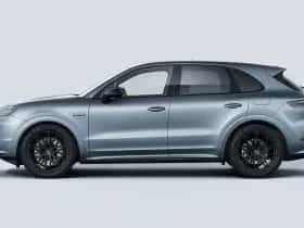 Porsche Cayenne (0) thumbnail 3