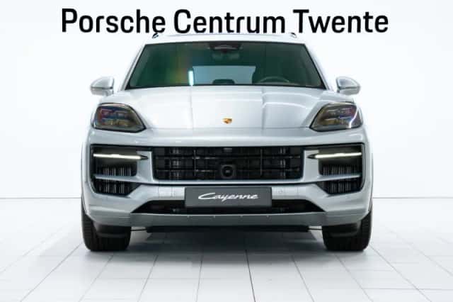 Porsche Cayenne (2026) thumbnail 2