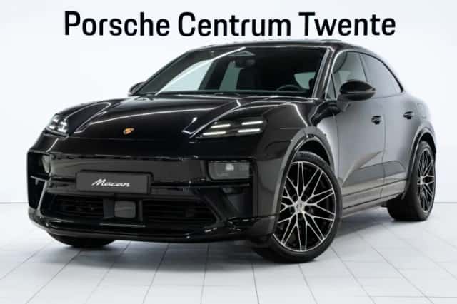 Porsche Macan (2026) thumbnail 1