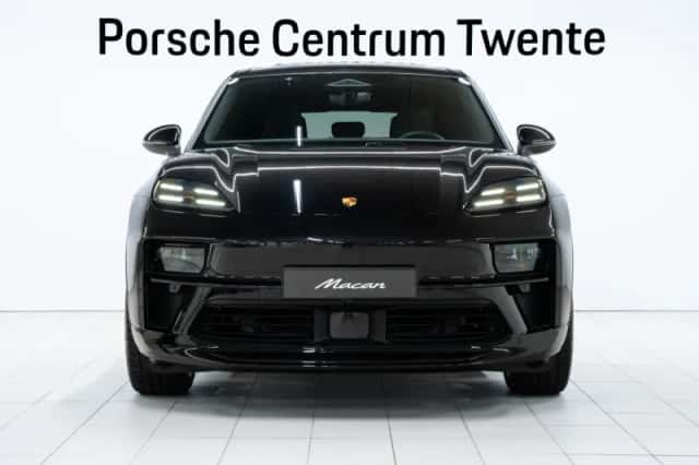 Porsche Macan (2026) thumbnail 2