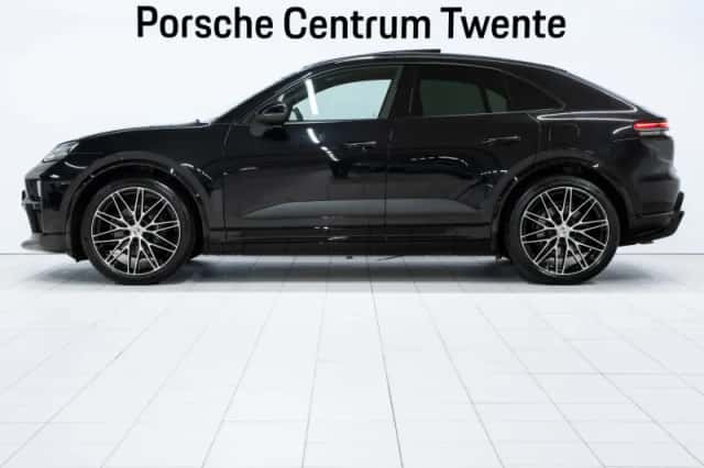 Porsche Macan (2026) thumbnail 5