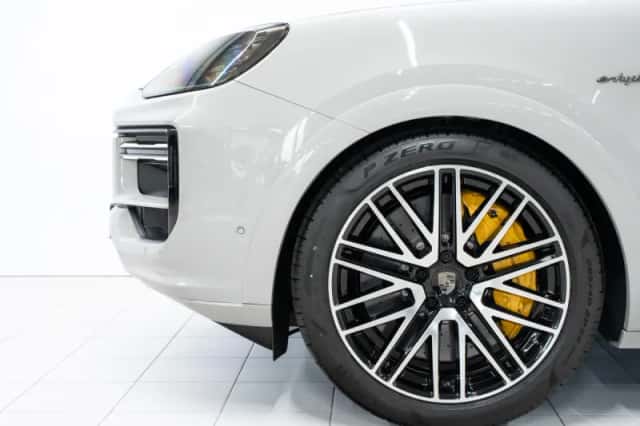 Porsche Cayenne (2026) thumbnail 6