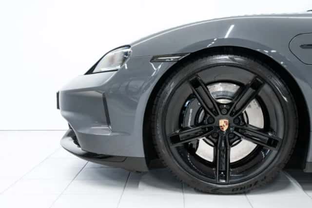 Porsche Taycan (2025) thumbnail 6