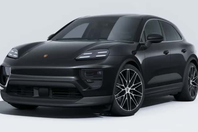 Porsche Macan (2026) thumbnail 1