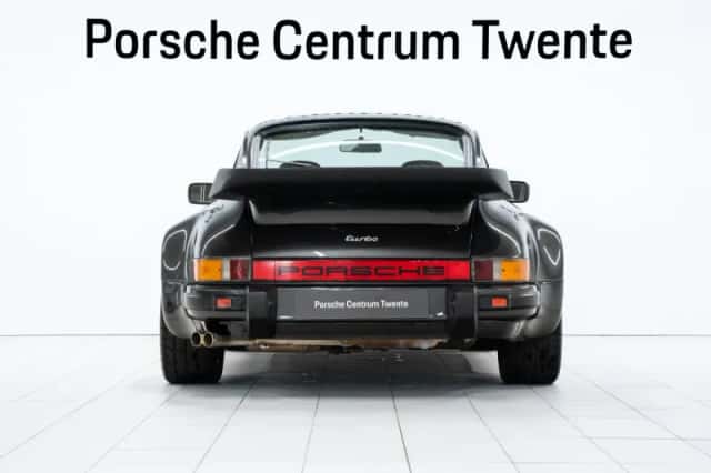 Porsche 911 (1982) thumbnail 4