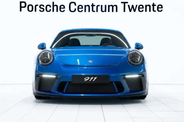 Porsche 911 (2018) thumbnail 2