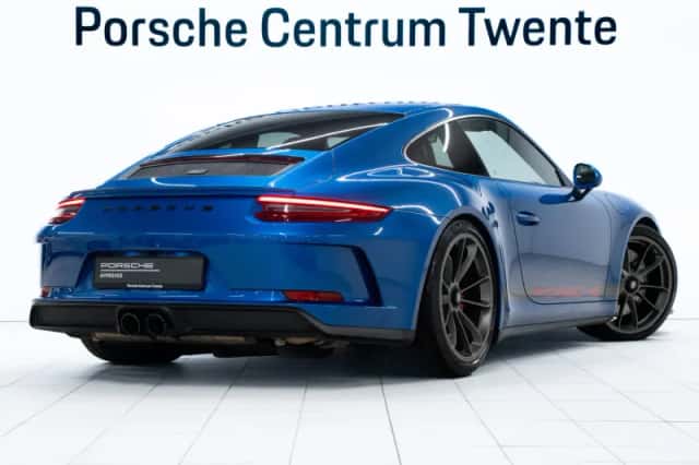 Porsche 911 (2018) thumbnail 3