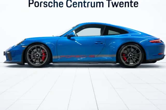 Porsche 911 (2018) thumbnail 5