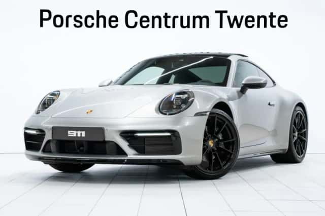 Porsche 911 (2020) thumbnail 1