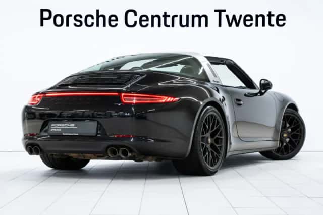 Porsche 911 (2015) thumbnail 3