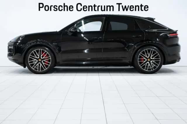 Porsche Cayenne (2024) thumbnail 5