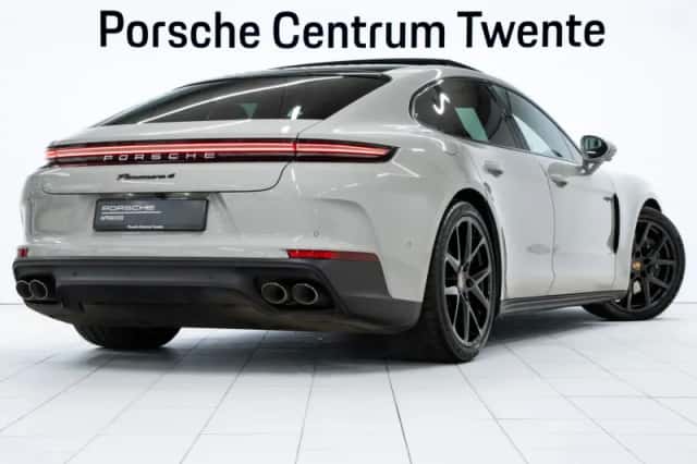 Porsche Panamera (2024) thumbnail 3