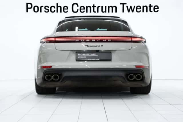 Porsche Panamera (2024) thumbnail 4