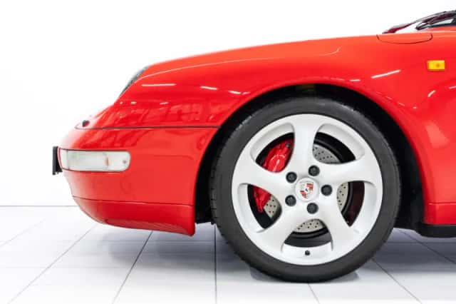 Porsche 911 (1995) thumbnail 6