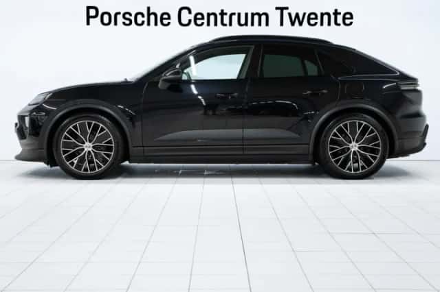 Porsche Macan (2025) thumbnail 5