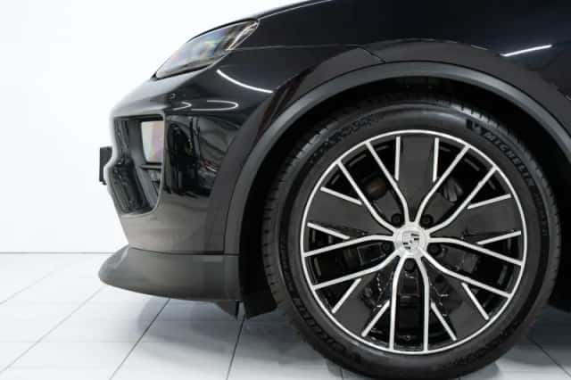 Porsche Macan (2025) thumbnail 6