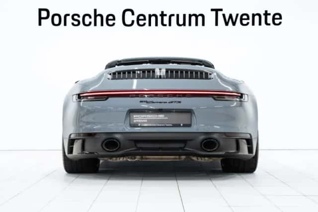 Porsche 911 (2024) thumbnail 4
