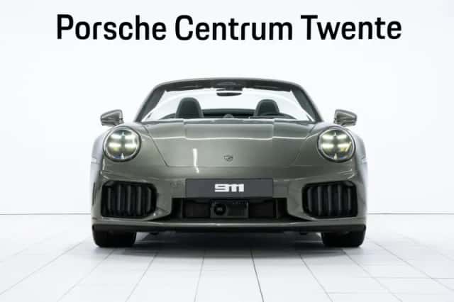 Porsche 911 (2026) thumbnail 2