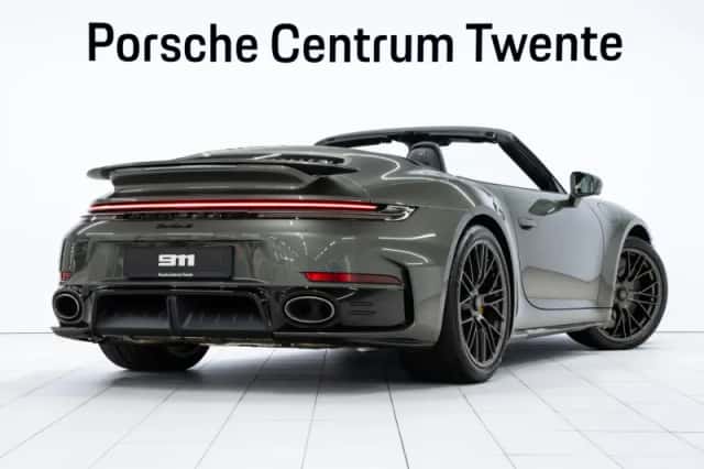 Porsche 911 (2026) thumbnail 3