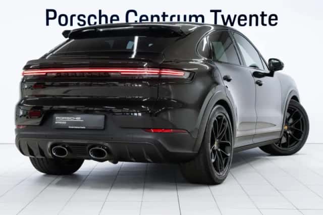 Porsche Cayenne (2025) thumbnail 3