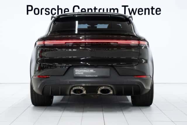 Porsche Cayenne (2025) thumbnail 4