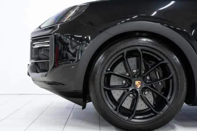 Porsche Cayenne (2025) thumbnail 6