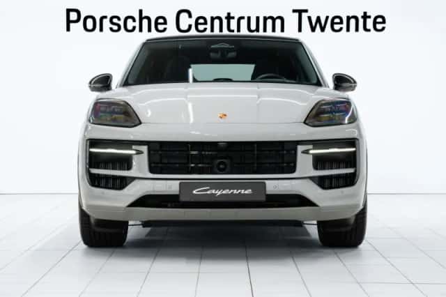 Porsche Cayenne (2026) thumbnail 2