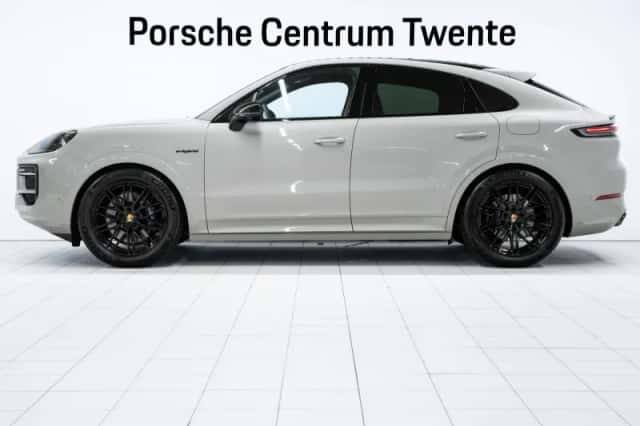 Porsche Cayenne (2026) thumbnail 5