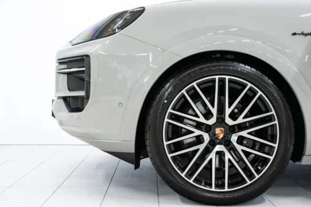 Porsche Cayenne (2026) thumbnail 6