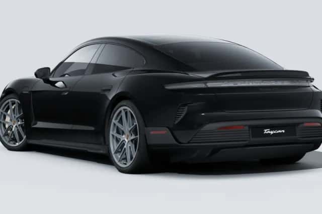 Porsche Taycan (2024) thumbnail 3