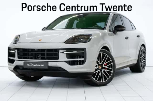 Porsche Cayenne (2024) thumbnail 1