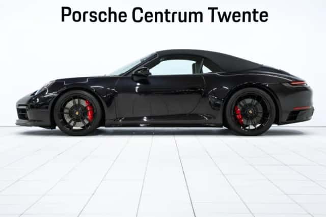 Porsche 911 (2023) thumbnail 6