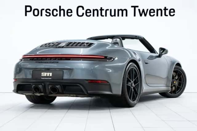 Porsche 911 (2026) thumbnail 3