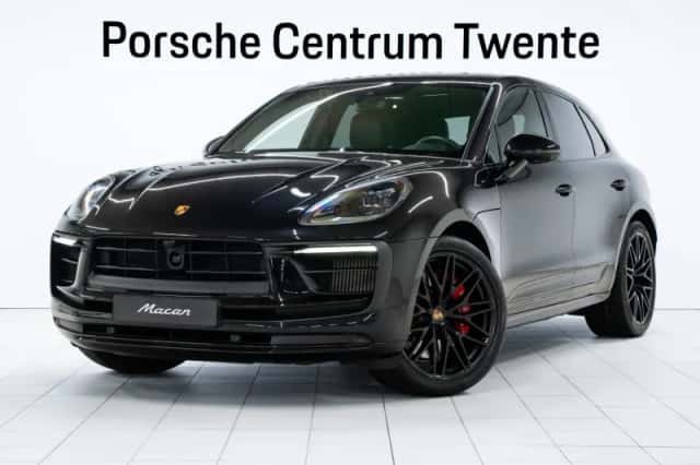 Porsche Macan (2022) thumbnail 1