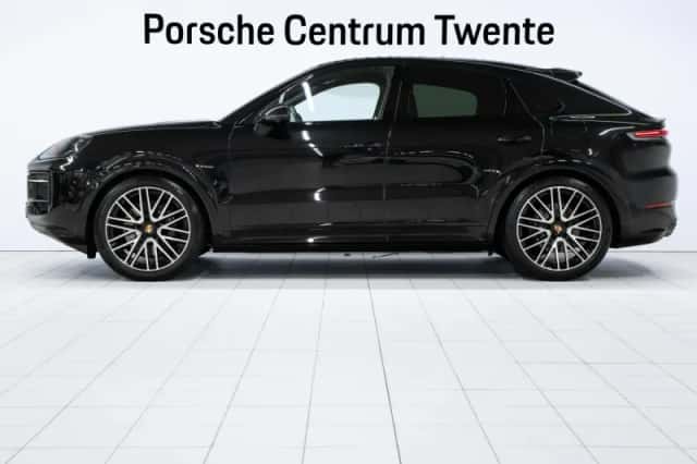 Porsche Cayenne (2024) thumbnail 5
