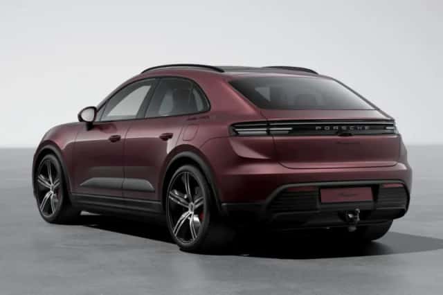 Porsche Macan (2024) thumbnail 3