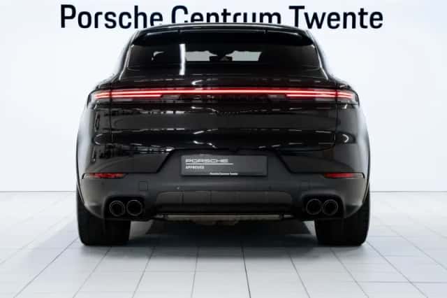 Porsche Cayenne (2024) thumbnail 4