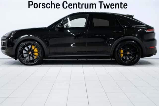 Porsche Cayenne (2024) thumbnail 5