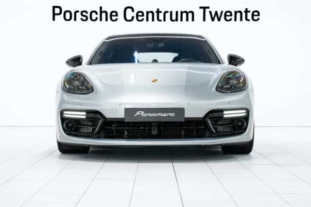 Porsche Panamera (2019) thumbnail 2