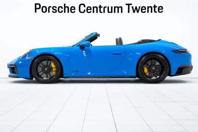 Porsche 911 (2023) thumbnail 5