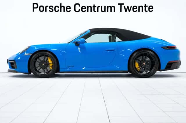 Porsche 911 (2023) thumbnail 6